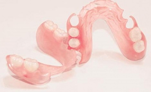 Nhược điểm của răng giả nylon