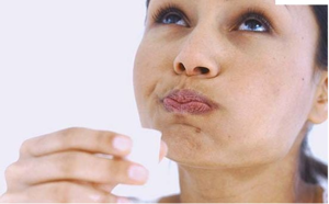 Viêm miệng dị ứng ở người lớn