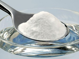 Làm trắng răng bằng soda